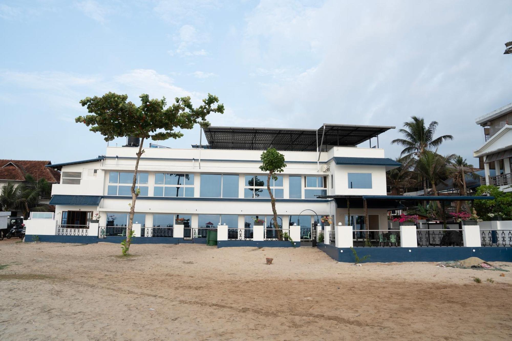 阿勒皮假日海滩度假村 Alappuzha 外观 照片